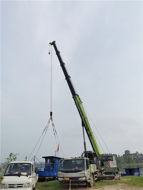 平泉市桥梁建设吊装案例